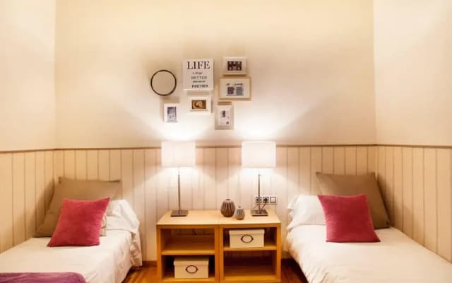 Premium Apartment in Barcelona - photo 2