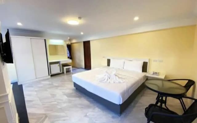Rest at Ratchada Hotel - photo 5