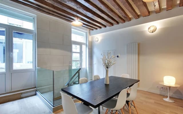 Pick a Flat's Apartment in le Marais - rue Vieille du Temple - photo 3