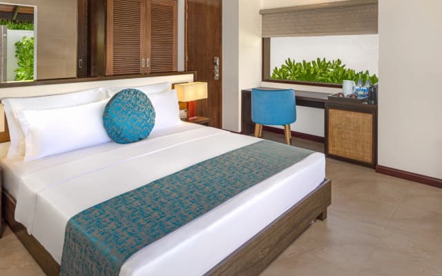 NOOE Maldives Kunaavashi Hotel - photo 4