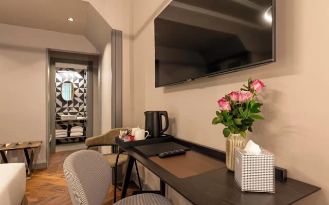 Loly Boutique Hotel - photo 5