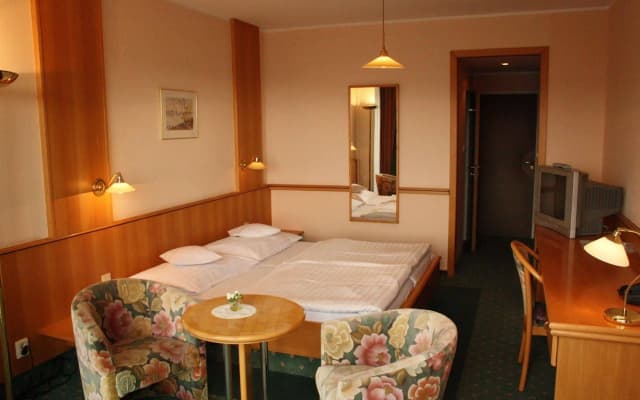 Hotel Monica - photo 2