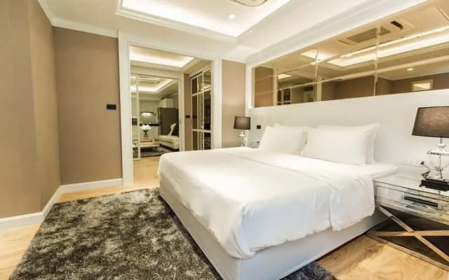 State Tower Bangkok - photo 3