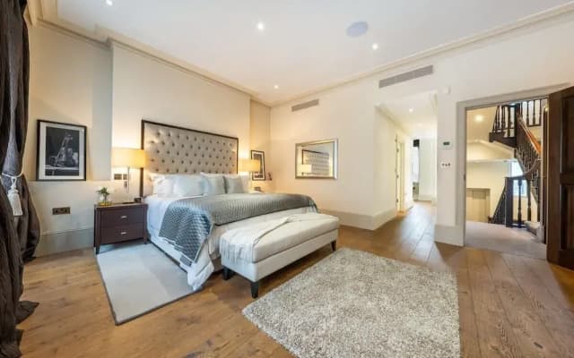 Mayfair Mansions - photo 4