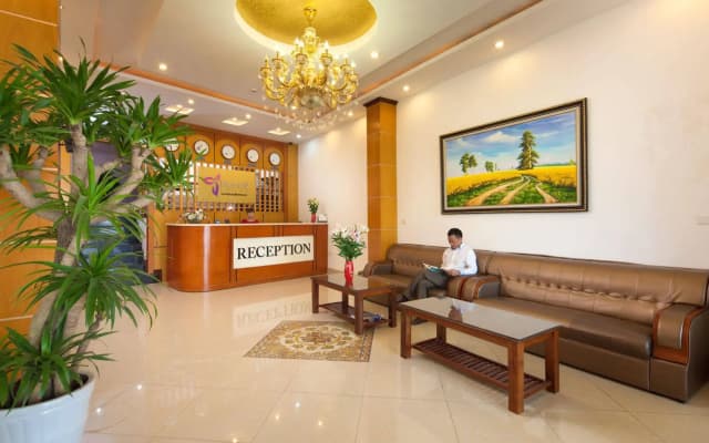 Aontel Grand Hotel - photo 2