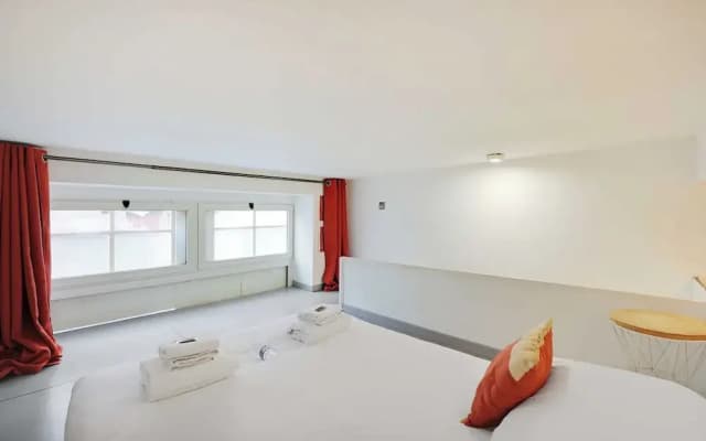Charming Apartment -1br/4p - Gare District - photo 3