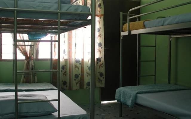 Greenleaf Guesthouse - photo 5