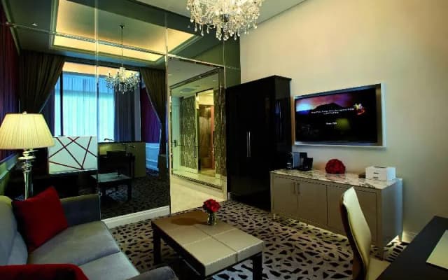 Crockford Hotel - photo 2