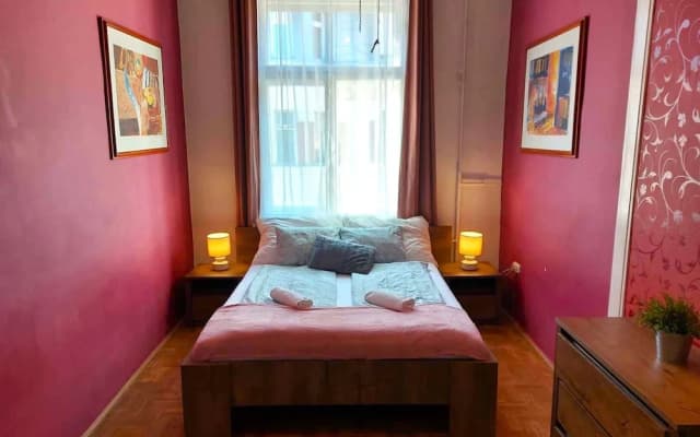 Black Sheep Budapest Hostel - photo 2