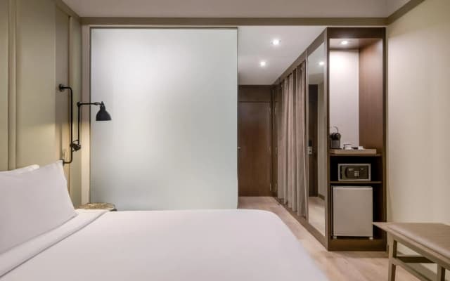 AC Hotel Recoletos by Marriott - photo 4