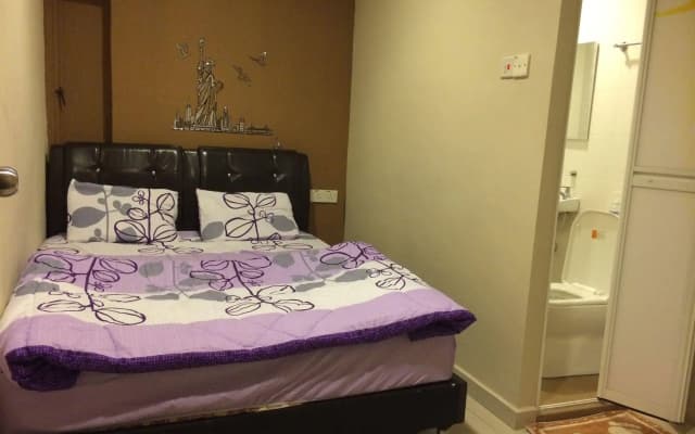 Funky Crib Hotel - photo 2