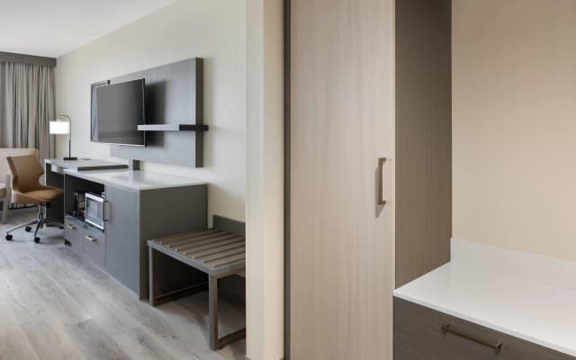 Ramada Plaza by Wyndham Orlando Resort & Suites Intl Drive - photo 3