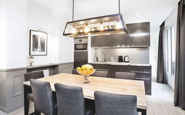 Luxury 3BDR Le Marais II by Livinparis - photo 3