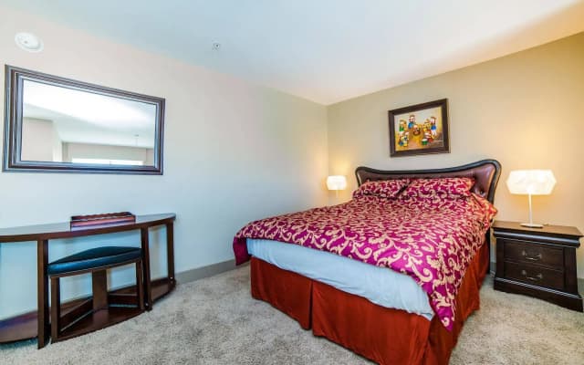 Ray W. Suites - photo 4