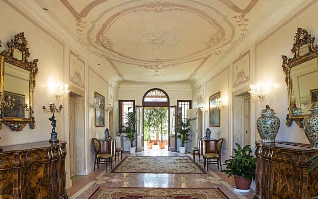 Hotel Villa Barbarich - photo 2