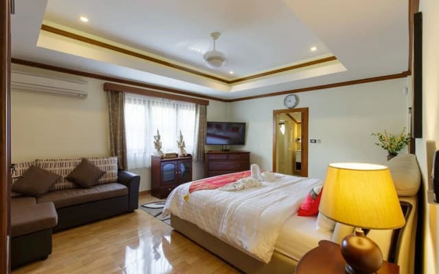 Sumonta Luxury Villa - photo 2