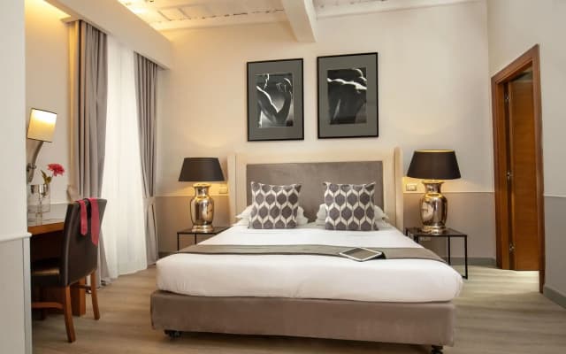Condotti Palace - photo 2