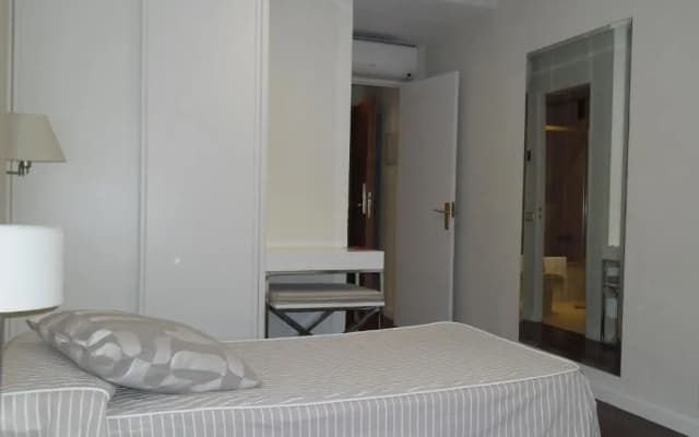 Hotel Escuela Madrid - photo 4