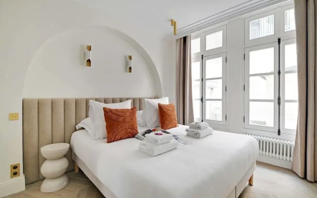 Modern Apartement Center of Paris Montmartre - photo 3