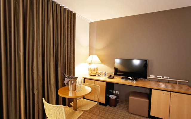 Golden Pebble Hotel - photo 3