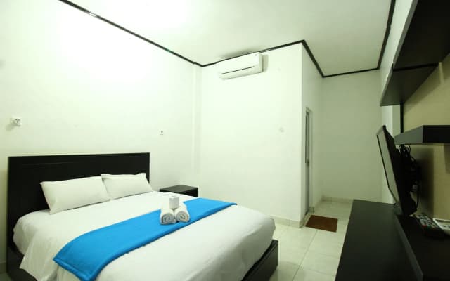 Dua Dara Inn Kuta - photo 2