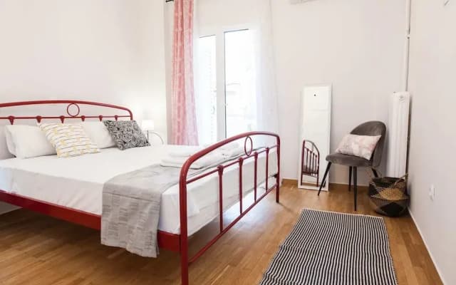 Modern New Apt next To Metaxourgeio - photo 4
