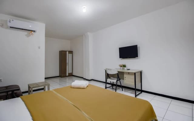 Oriental Residence by Zen Rooms - photo 3