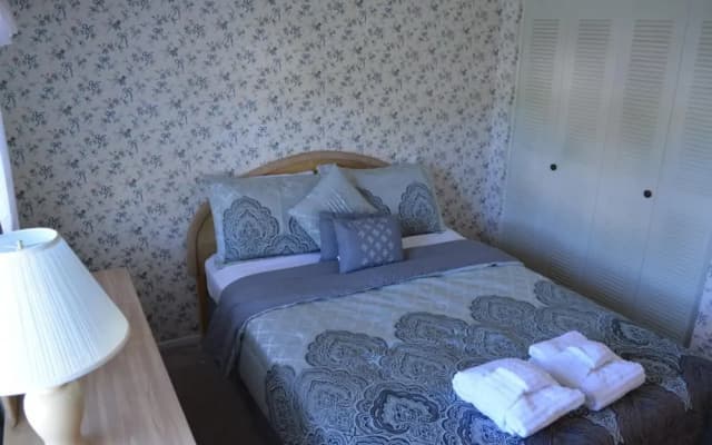 Beautiful 2 Bedroom 2 Bath Condominium - photo 2