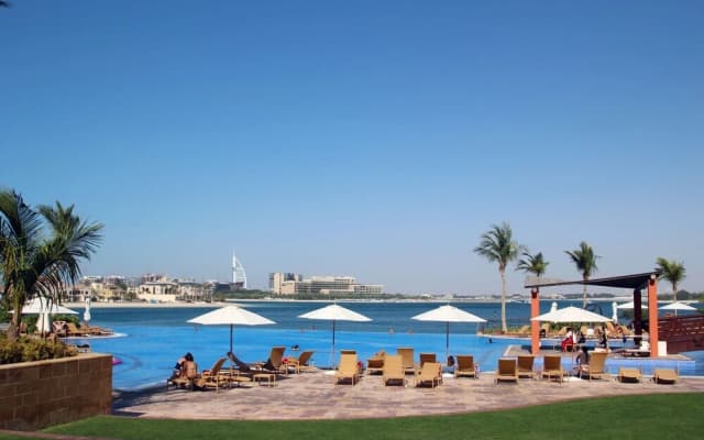 HiGuests Vacation Homes - Tiara Residence Diamond Tower - photo 3