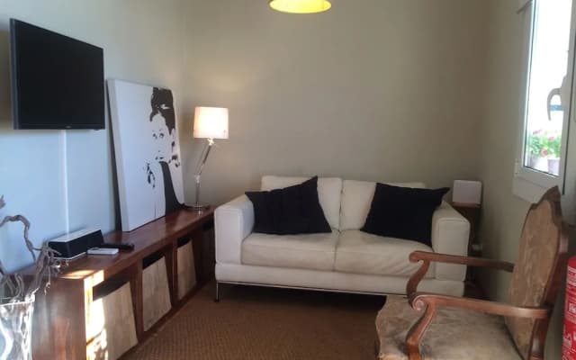 Avenida Apartments Giralt - photo 4