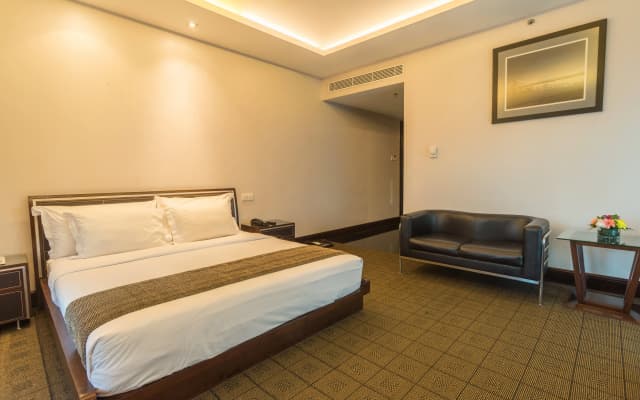 Manhattan Hotel Jakarta - photo 3
