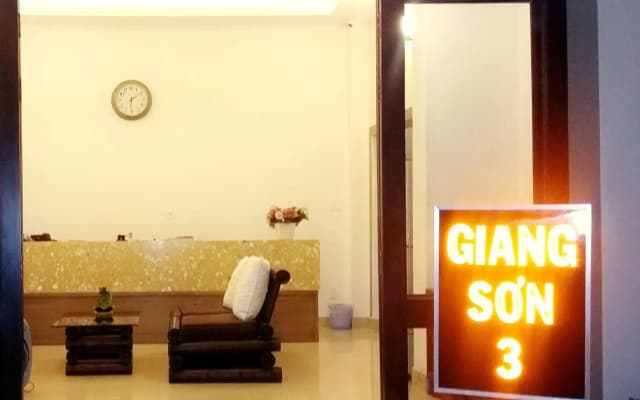 Giang Son 3 Hotel - photo 2