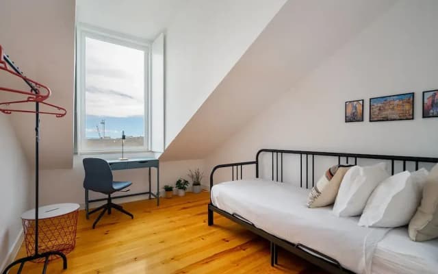 Riverside View 2-Bed For Remote Workers & Digital Nomads - photo 2