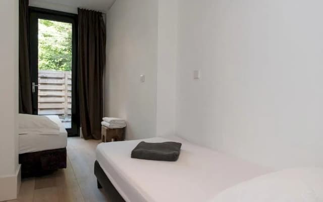 Lionel Apartments - photo 3