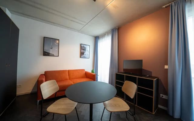 NEOAPARTMENTS - photo 4