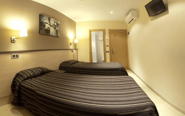 Hostal Las Flores - photo 3