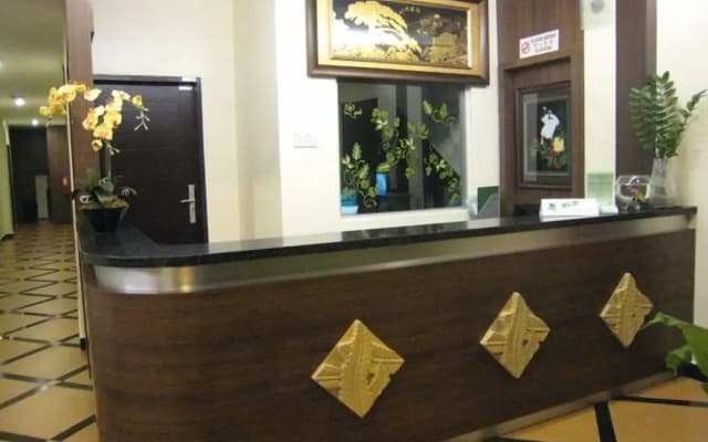 Tropicana Inn - photo 4