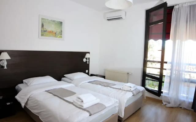 Dayroom Chardonnay Boutique Hotel - photo 5