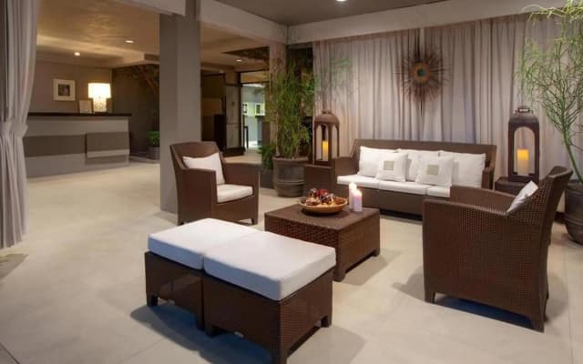 Luxe Sunset Boulevard Hotel - photo 3