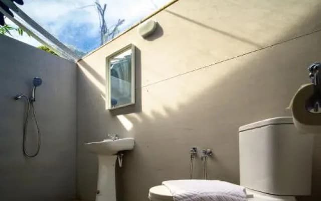 Orchard Wellness Safari Suites - photo 4