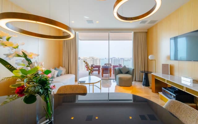 DXB - Five - 41509 - PJ - photo 3