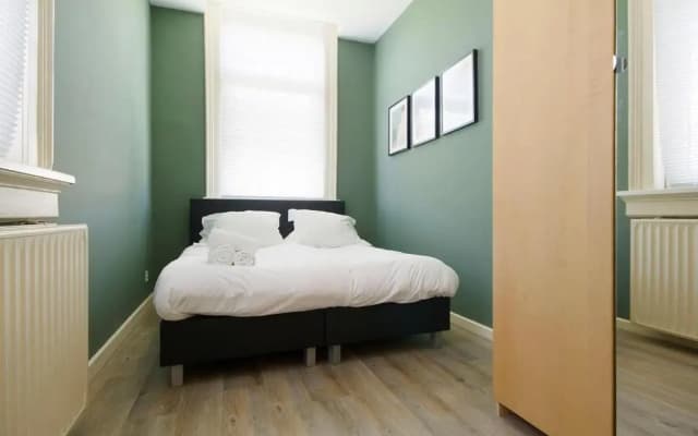 Spacious 4P Canal Apartment - photo 2