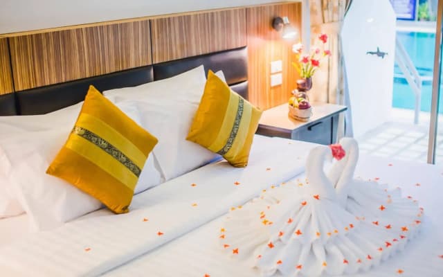 Karon Whale Resort Karon Beach (SHA Certified) - photo 5