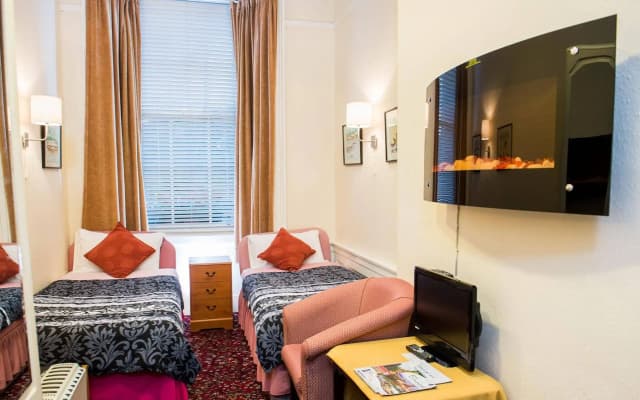 Lyncliff Hotel - photo 3