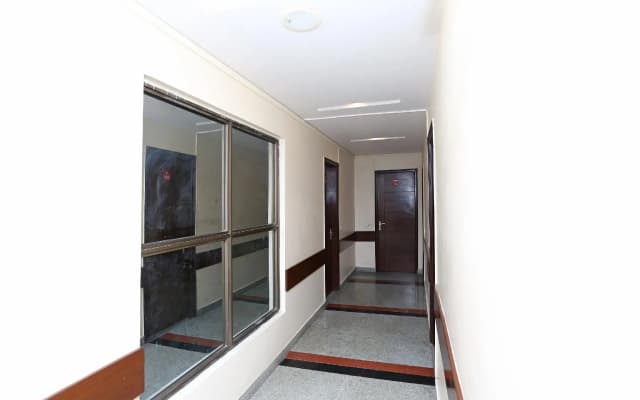 OYO 2082 Dwarka - photo 3