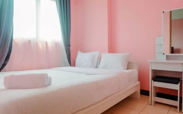 Homey and Stylist 1BR Gading Icon Apartment - photo 2