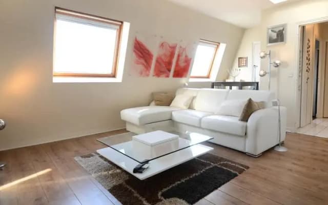 Friendly Rentals Gare Du Nord View Apartment - photo 2