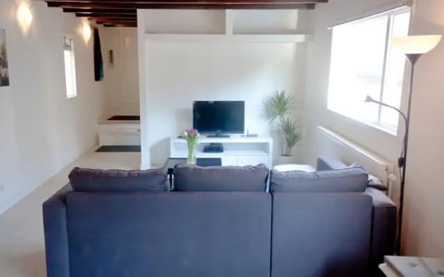 The Blue Houseboat - photo 5