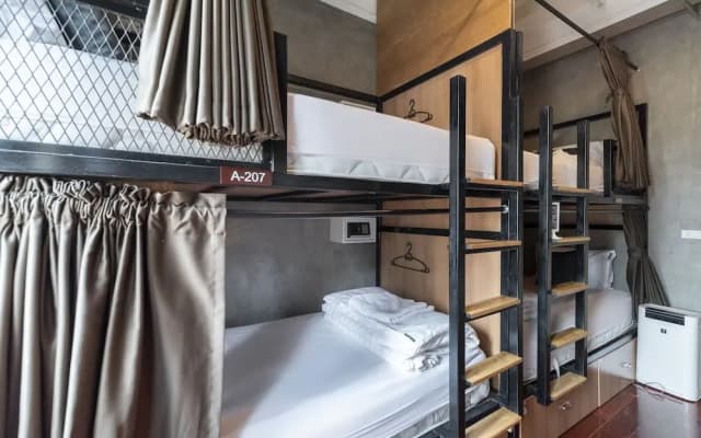 OYO 685 Am Bed Hostel - photo 4