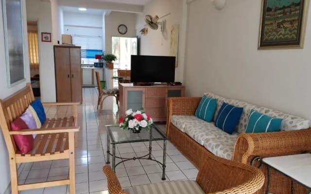 Cozy Seafront Paradise Lagoon Apartment - photo 2